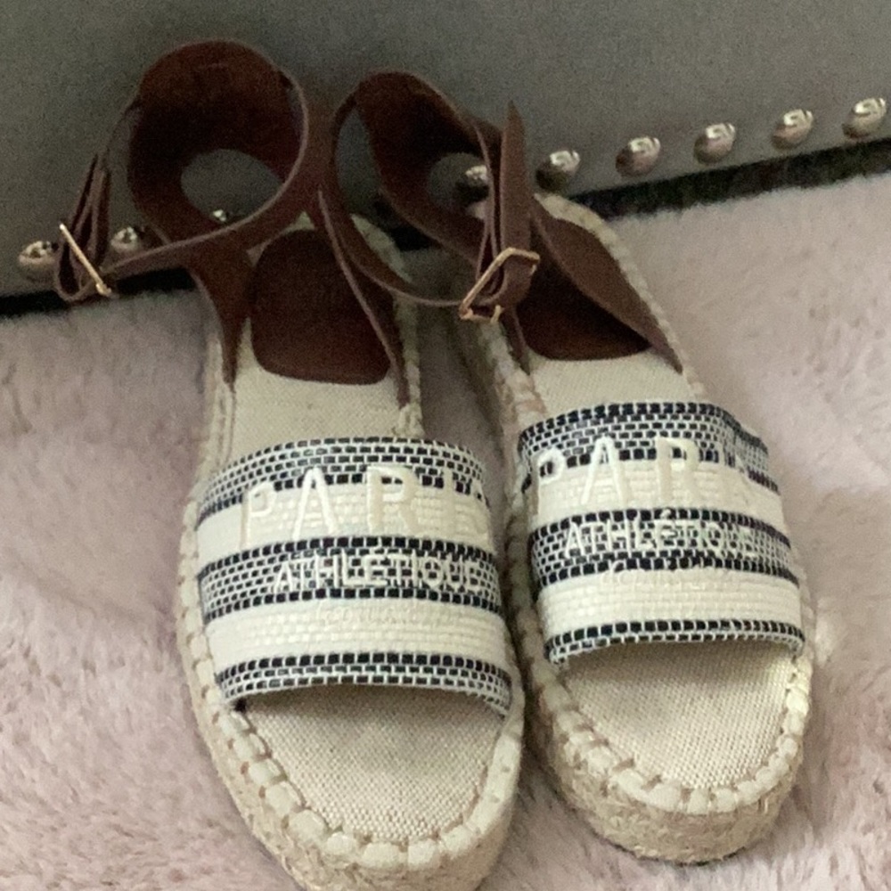 Cute Paris sandal